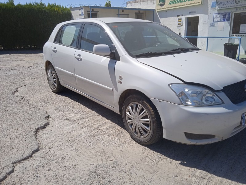 toyota corolla (_e12_) del año 2002