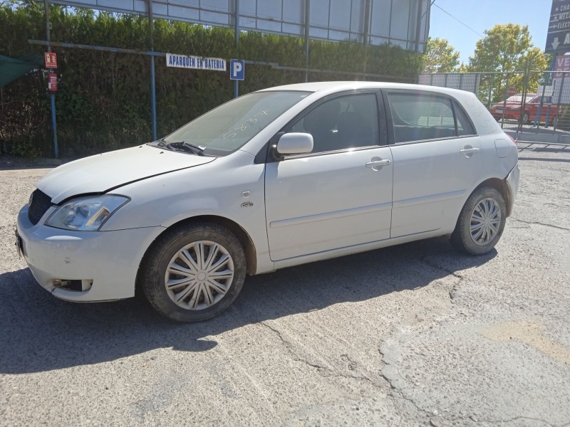 toyota corolla (_e12_) del año 2002