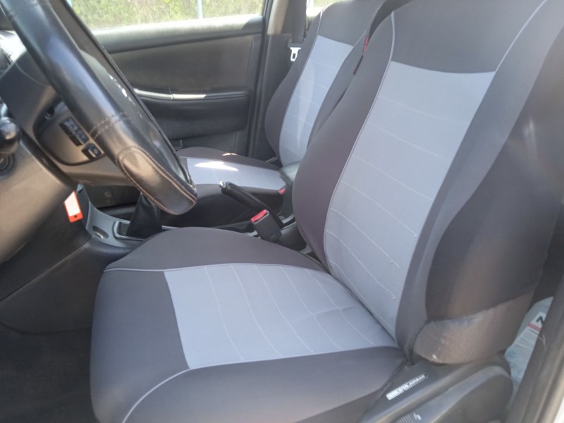 toyota corolla (_e12_) del año 2002