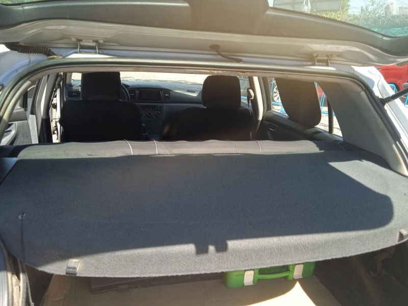 toyota corolla (_e12_) del año 2002