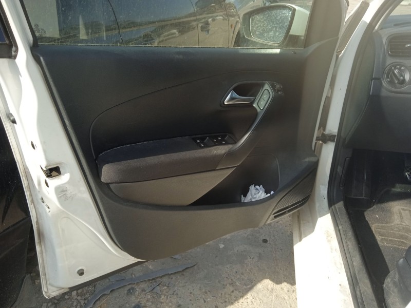 volkswagen polo v (6r1, 6c1) del año 2011