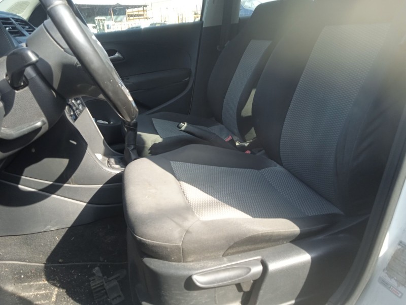 volkswagen polo v (6r1, 6c1) del año 2011