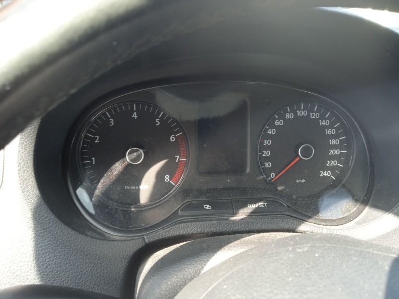 volkswagen polo v (6r1, 6c1) del año 2011