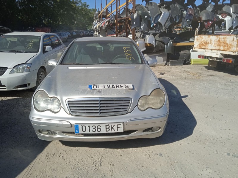 mercedes-benz clase c (w203) del año 2001