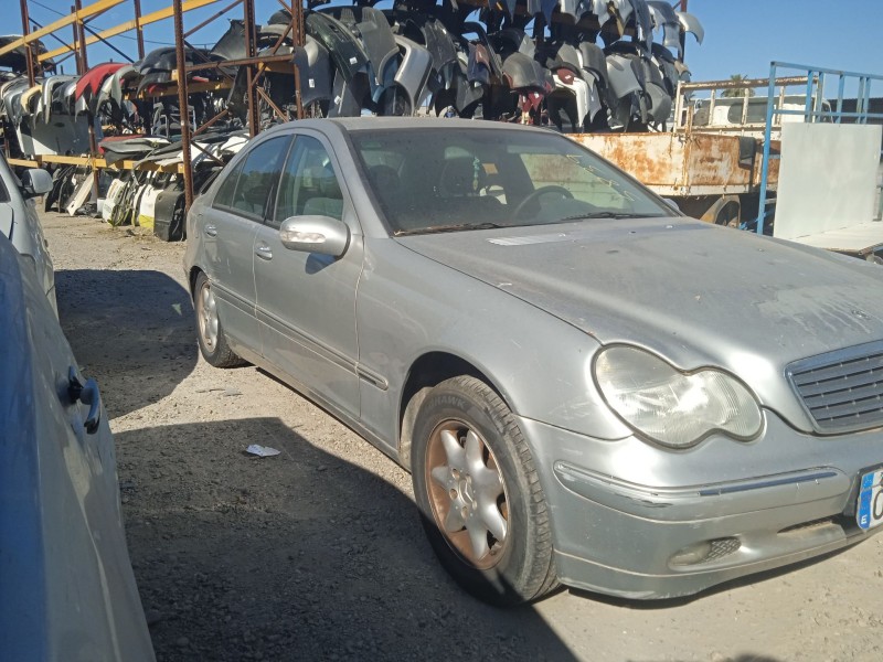 mercedes-benz clase c (w203) del año 2001