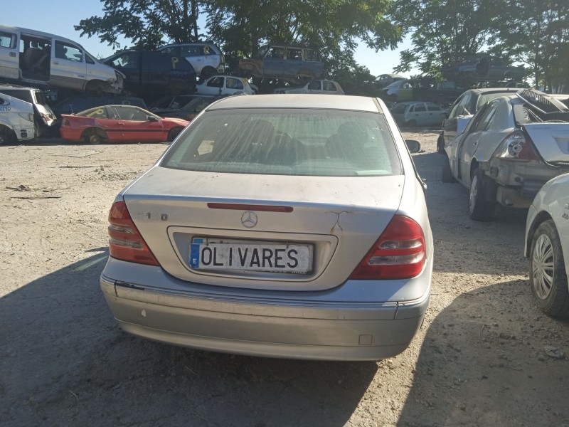 mercedes-benz clase c (w203) del año 2001