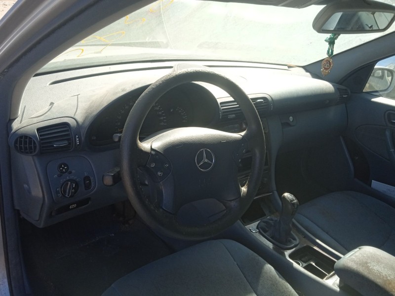mercedes-benz clase c (w203) del año 2001