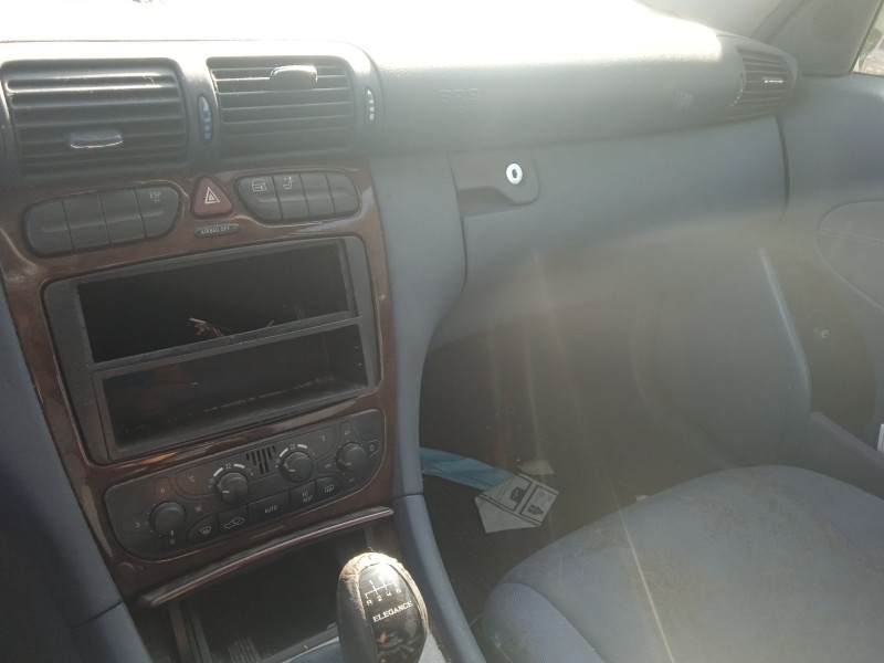 mercedes-benz clase c (w203) del año 2001