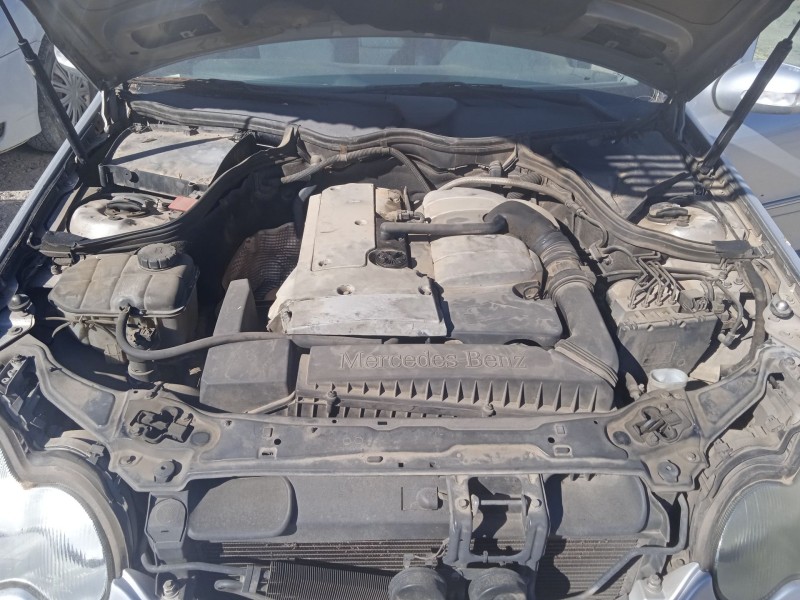 mercedes-benz clase c (w203) del año 2001