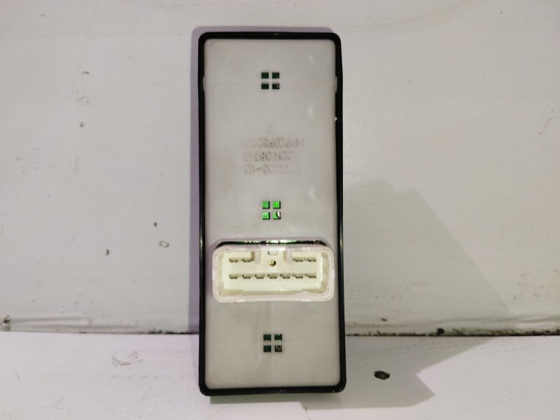 Recambio de mando elevalunas delantero izquierdo para kia carnival ii (gq) 2.9 crdi referencia OEM IAM 620W06740  