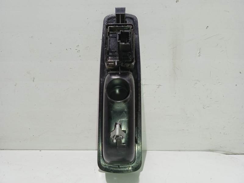 Recambio de mando elevalunas trasero derecho para renault megane iii grandtour (kz0/1) 2.0 tce (kz0k, kz1t) referencia OEM IAM 8