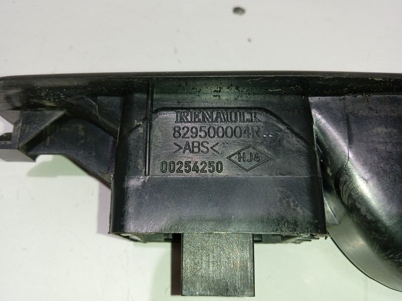 Recambio de mando elevalunas trasero derecho para renault megane iii grandtour (kz0/1) 2.0 tce (kz0k, kz1t) referencia OEM IAM 8