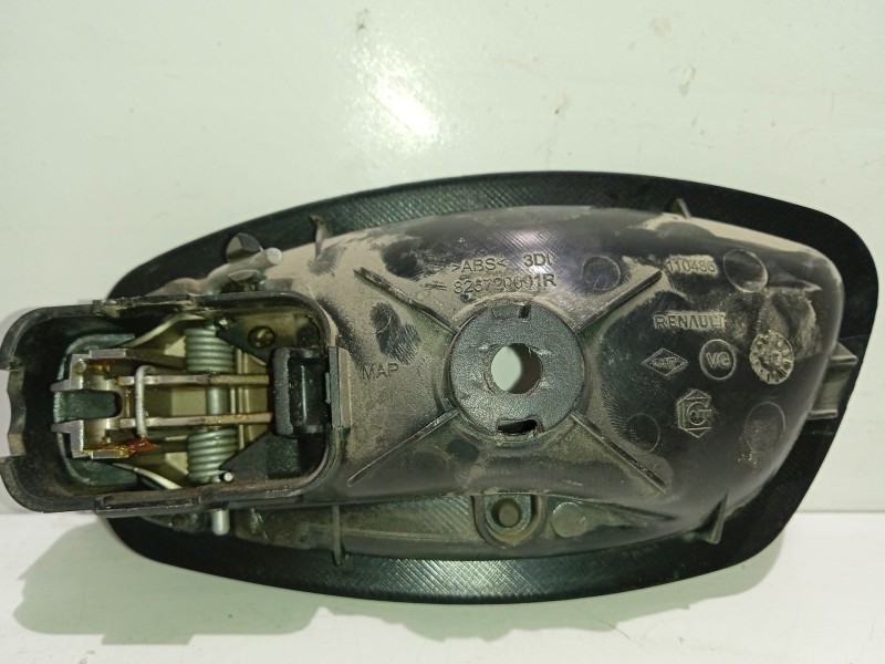 Recambio de maneta interior trasera derecha para renault megane iii grandtour (kz0/1) 2.0 tce (kz0k, kz1t) referencia OEM IAM 82