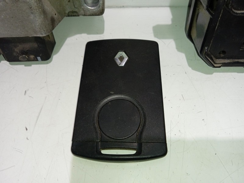 Recambio de centralita motor uce para renault megane iii grandtour (kz0/1) 2.0 tce (kz0k, kz1t) referencia OEM IAM KITINMOVILIZA