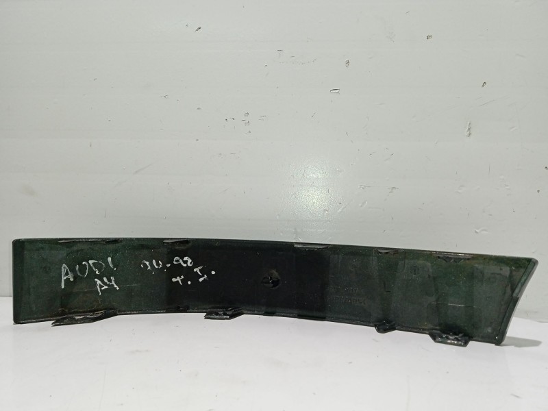 Recambio de moldura para audi a4 b5 (8d2) 1.9 tdi referencia OEM IAM 8D0945101  
