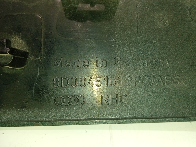 Recambio de moldura para audi a4 b5 (8d2) 1.9 tdi referencia OEM IAM 8D0945101  