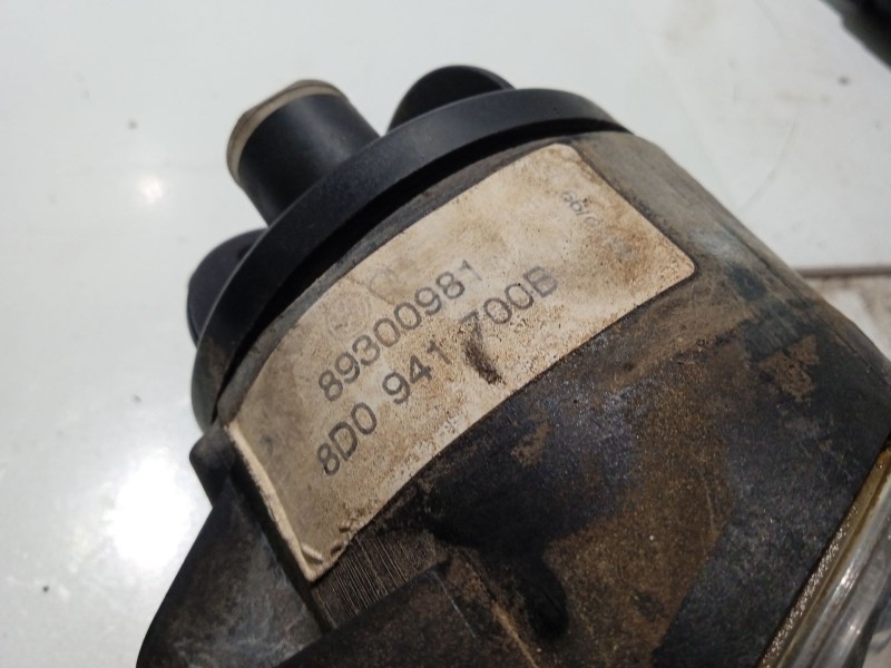 Recambio de faro antiniebla derecho para audi a4 b5 (8d2) 1.9 tdi referencia OEM IAM 8D0941700B  