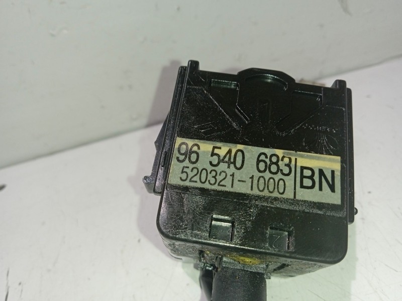 Recambio de mando intermitentes para daewoo kalos sedán (klas) 1.4 referencia OEM IAM 96540683  