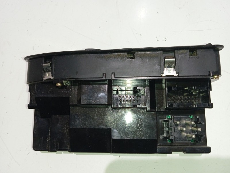 Recambio de mando elevalunas delantero izquierdo para bmw 5 (e39) 520 i referencia OEM IAM 6904306  