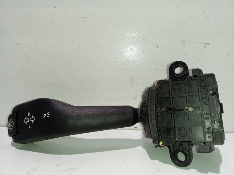 Recambio de mando intermitentes para bmw 5 (e39) 520 i referencia OEM IAM 8363668M  