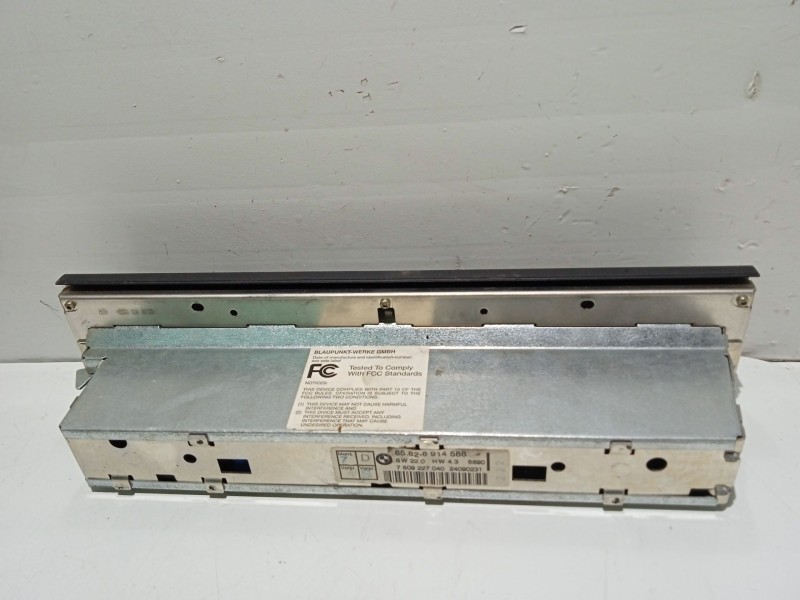 Recambio de sistema audio / radio cd para bmw 5 (e39) 520 i referencia OEM IAM 65826914588  