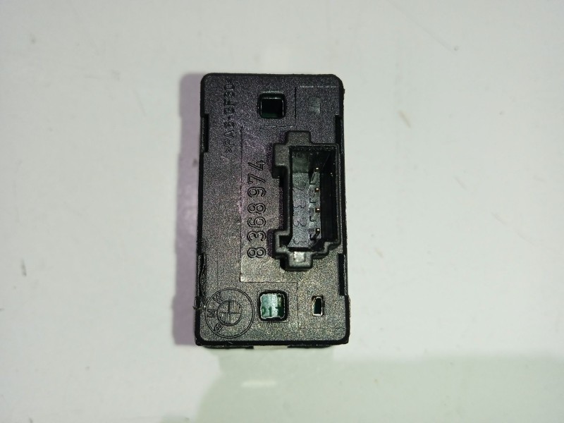 Recambio de mando elevalunas trasero izquierdo para bmw 5 (e39) 520 i referencia OEM IAM 8368974  