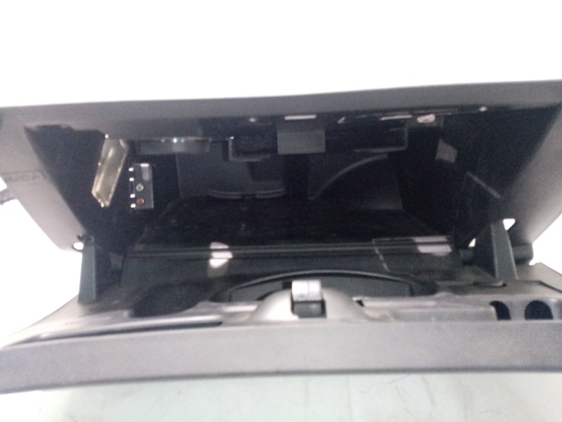 Recambio de guantera para peugeot 308 i (4a_, 4c_) 2.0 hdi referencia OEM IAM 8226KX  