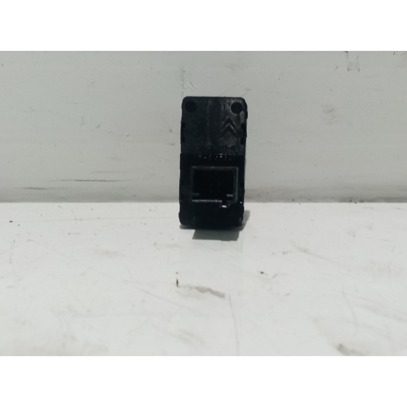 Recambio de mando elevalunas delantero derecho para peugeot 308 i (4a_, 4c_) 2.0 hdi referencia OEM IAM 649029  