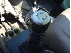 Recambio de guarnecidos palanca cambio para toyota rav 4 iii (_a3_) 2.2 d 4wd (ala30_) referencia OEM IAM 5880842050   2