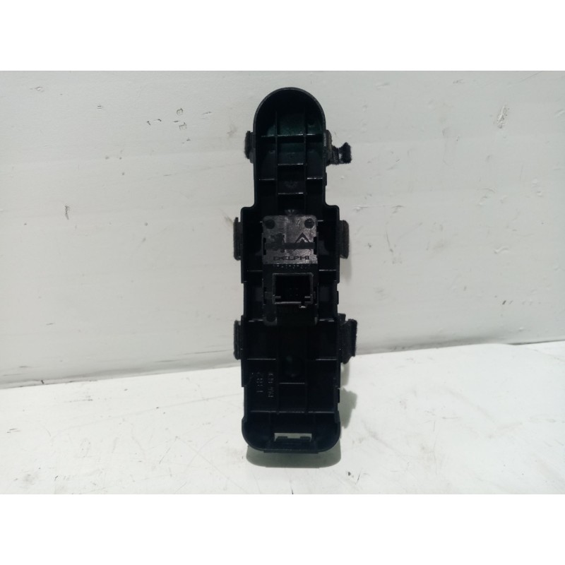 Recambio de mando elevalunas delantero izquierdo para peugeot 308 i (4a_, 4c_) 2.0 hdi referencia OEM IAM 96565184XT  