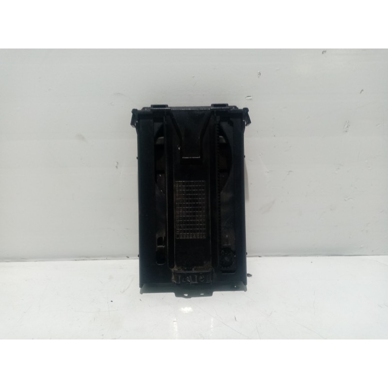 Recambio de posavasos para renault laguna iii 2.0 dci diesel cat referencia OEM IAM 275000001R  