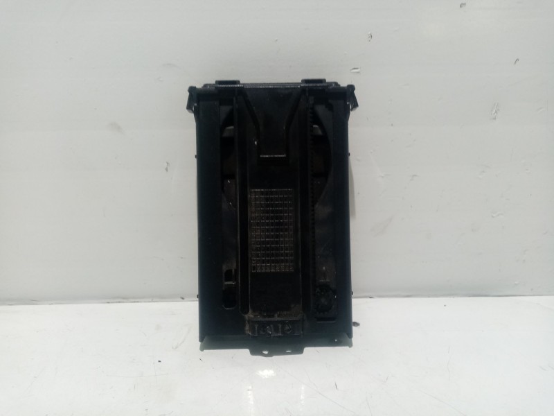 Recambio de posavasos para renault laguna iii 2.0 dci diesel cat referencia OEM IAM 275000001R  