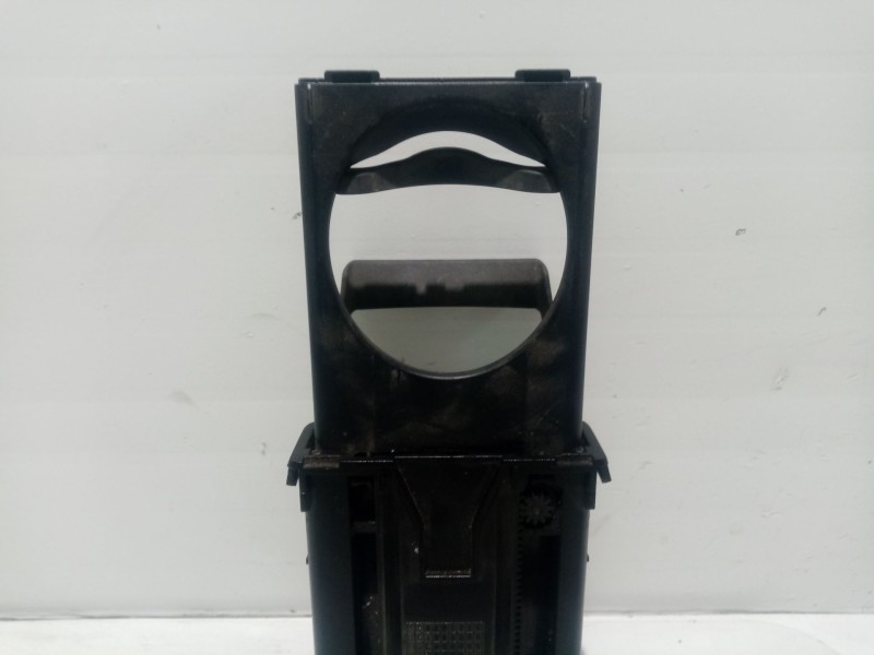 Recambio de posavasos para renault laguna iii 2.0 dci diesel cat referencia OEM IAM 275000001R  