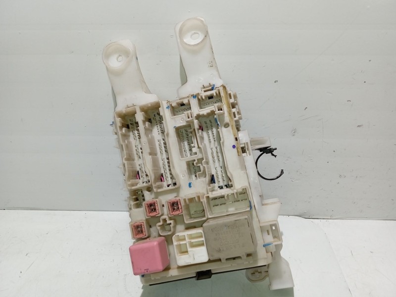 Recambio de caja reles / fusibles para toyota rav 4 iii (_a3_) 2.2 d 4wd (ala30_) referencia OEM IAM 8273042020  