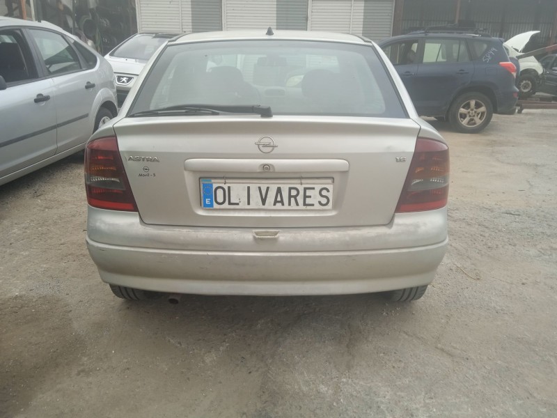 opel astra g hatchback (t98) del año 2004