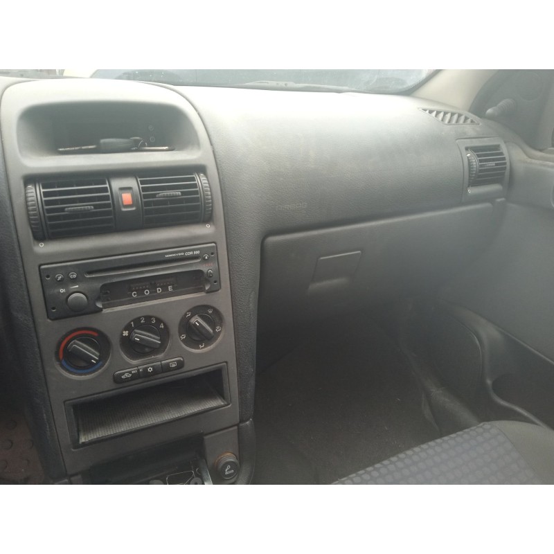 opel astra g hatchback (t98) del año 2004