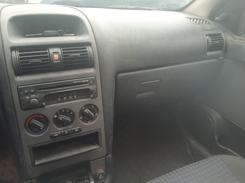 opel astra g hatchback (t98) del año 2004