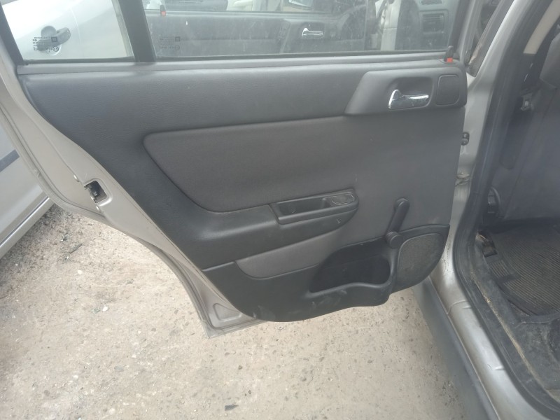 opel astra g hatchback (t98) del año 2004