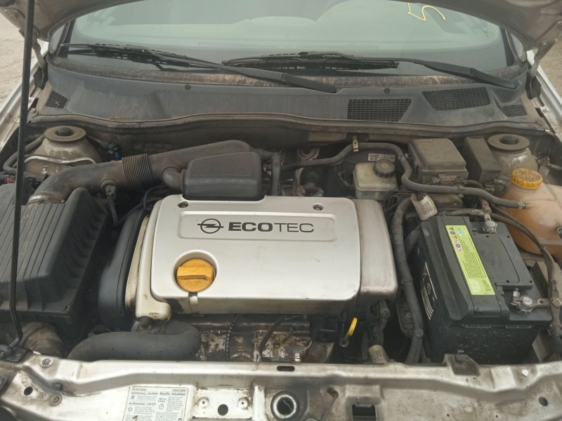 opel astra g hatchback (t98) del año 2004