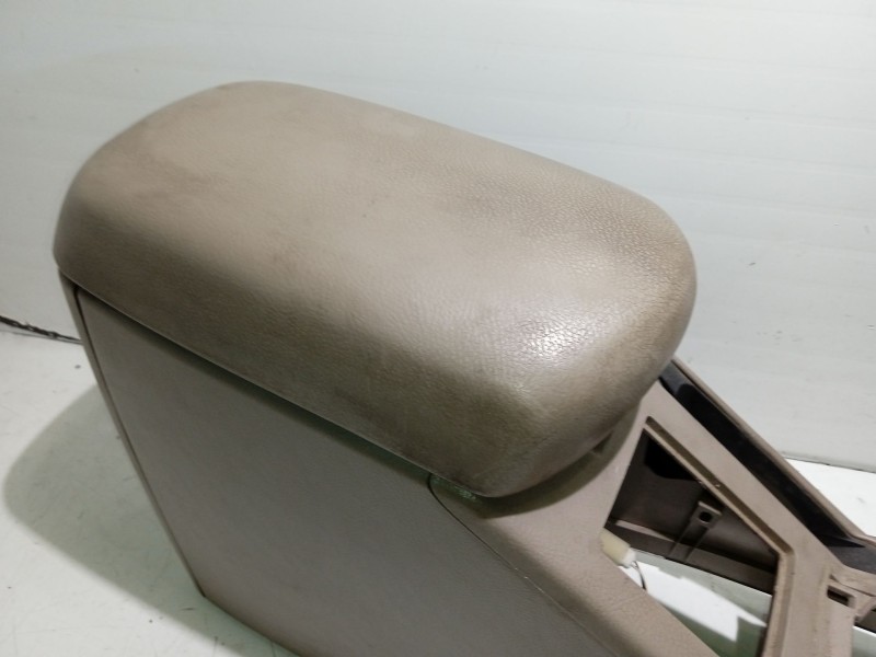 Recambio de apoyabrazos central para toyota rav 4 iii (_a3_) 2.2 d 4wd (ala30_) referencia OEM IAM 5890142051E1  