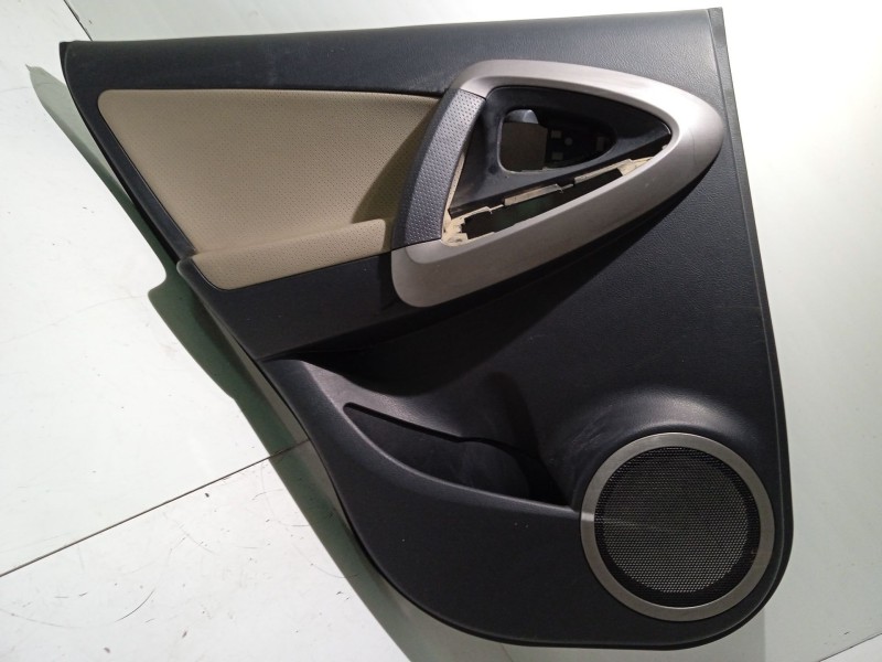 Recambio de guarnecido puerta trasera izquierda para toyota rav 4 iii (_a3_) 2.2 d 4wd (ala30_) referencia OEM IAM 6764042340B3 