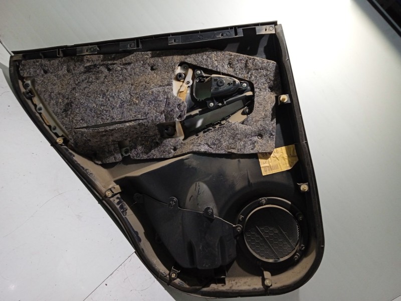 Recambio de guarnecido puerta trasera derecha para toyota rav 4 iii (_a3_) 2.2 d 4wd (ala30_) referencia OEM IAM 6763042340B3  