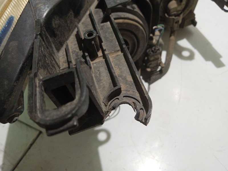 Recambio de faro izquierdo para toyota rav 4 iii (_a3_) 2.2 d 4wd (ala30_) referencia OEM IAM 8117042311  