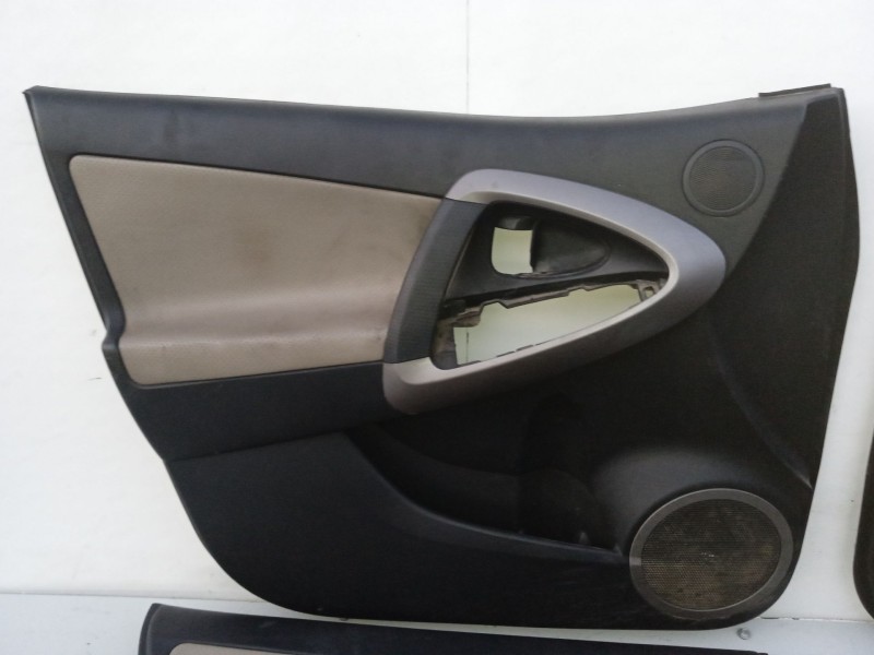 Recambio de juego tapizados / cartoneras para toyota rav 4 iii (_a3_) 2.2 d 4wd (ala30_) referencia OEM IAM 6761042770B6 6764042