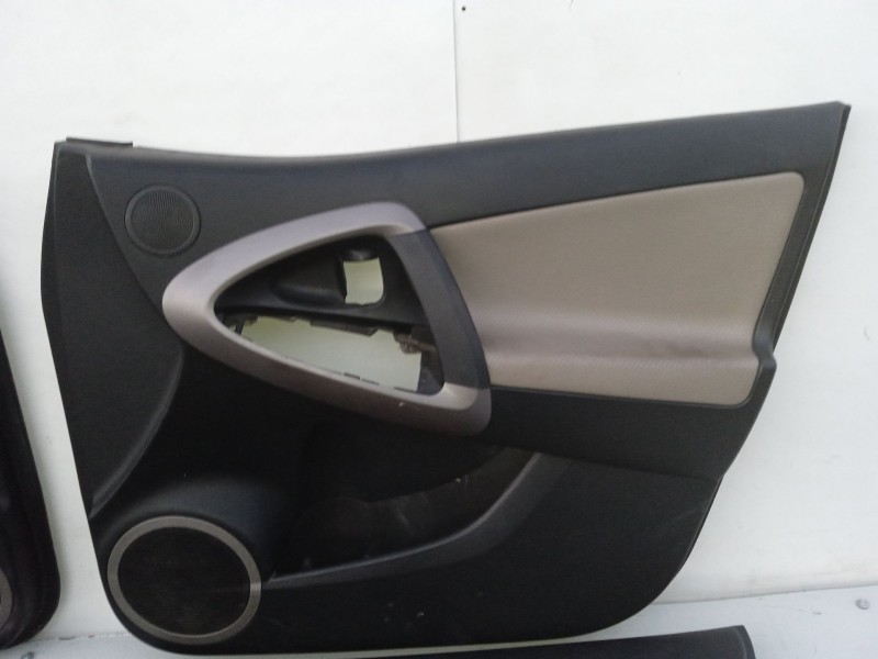 Recambio de juego tapizados / cartoneras para toyota rav 4 iii (_a3_) 2.2 d 4wd (ala30_) referencia OEM IAM 6761042770B6 6764042