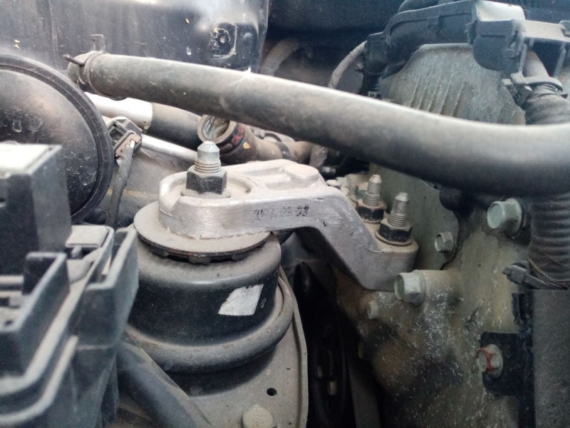 Recambio de soporte motor derecho para kia cee´d referencia OEM IAM   