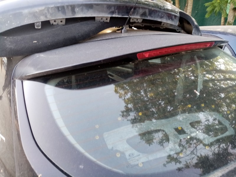 Recambio de aleron trasero para kia cee´d referencia OEM IAM P87211A2000  