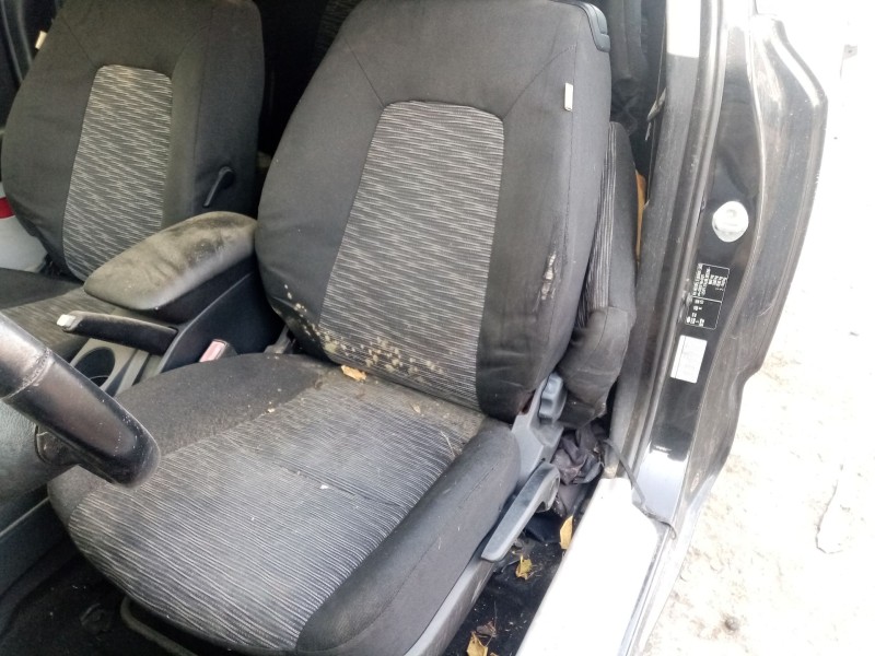 Recambio de asiento delantero izquierdo para kia cee´d referencia OEM IAM   