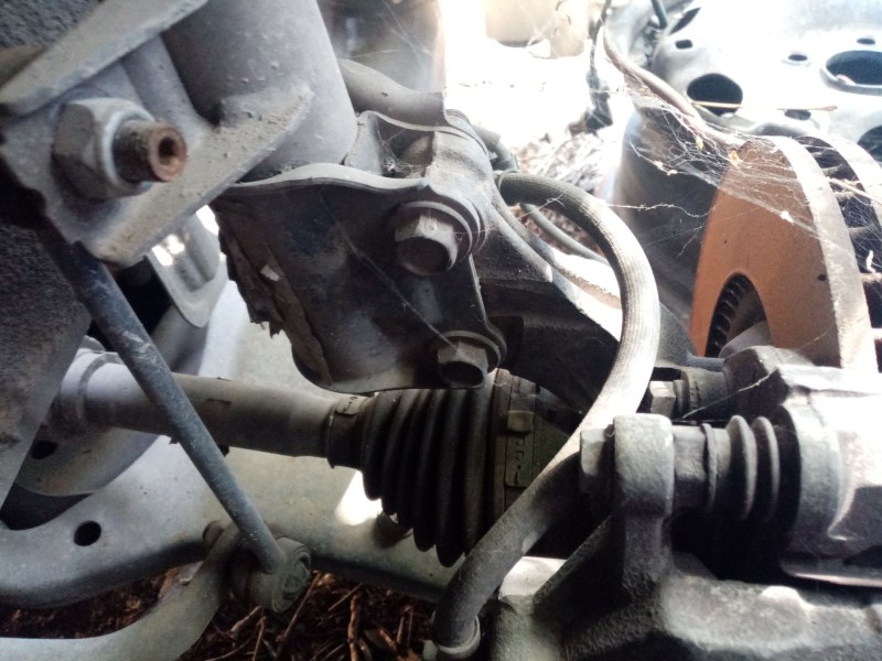 Recambio de mangueta delantera derecha para kia cee´d referencia OEM IAM   