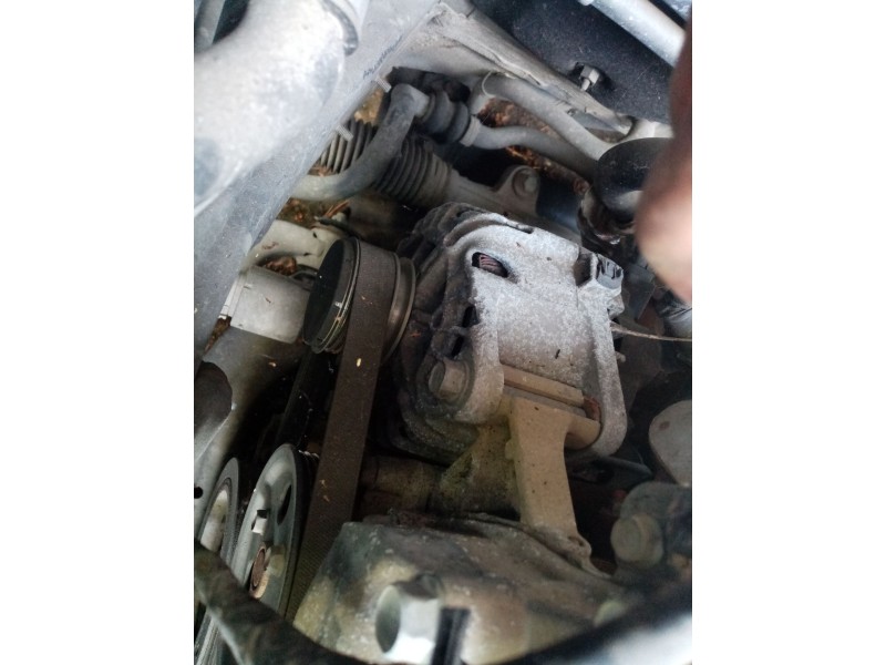 Recambio de alternador para kia cee´d referencia OEM IAM 373002A500  
